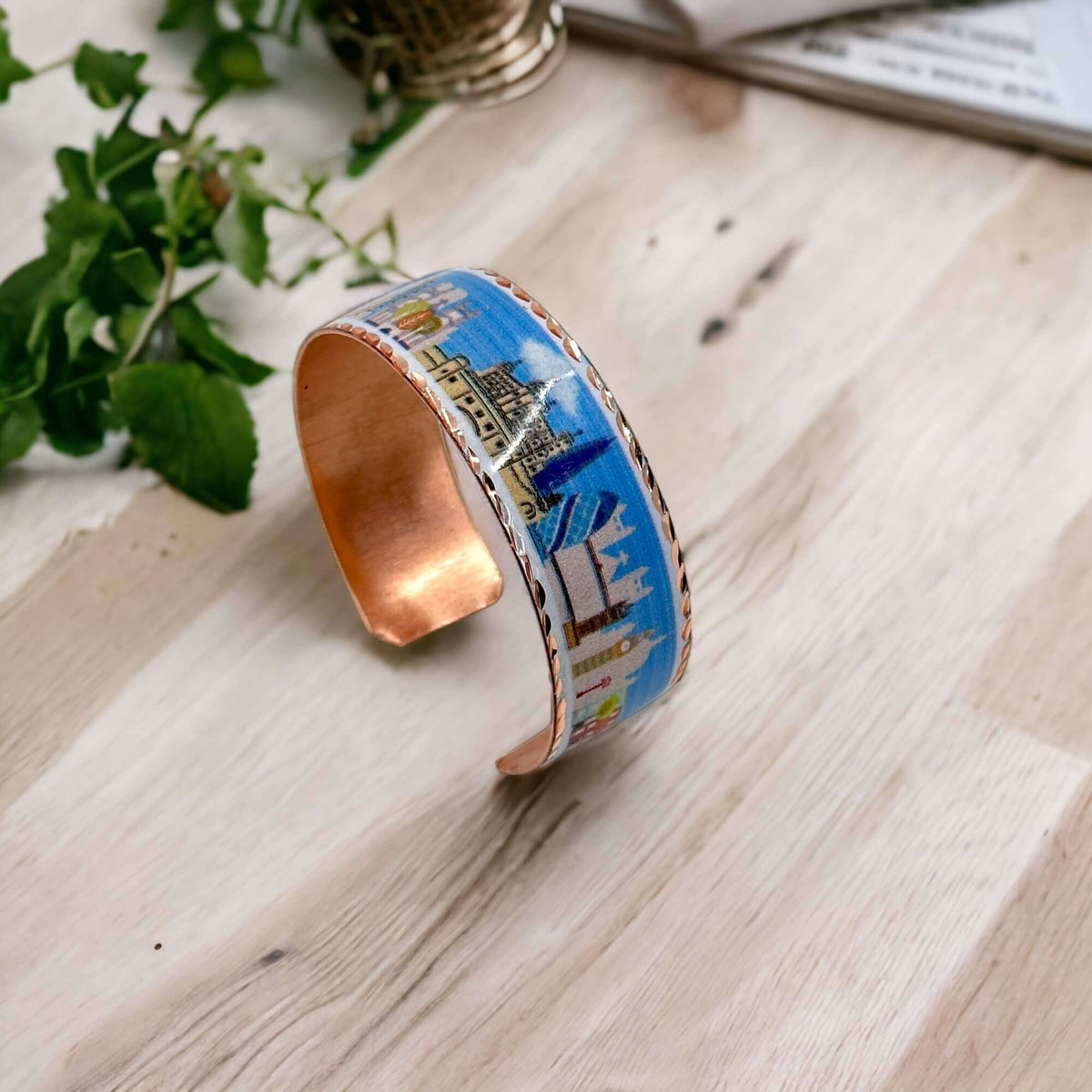 Front view of artisan London design adjustable copper bracelet