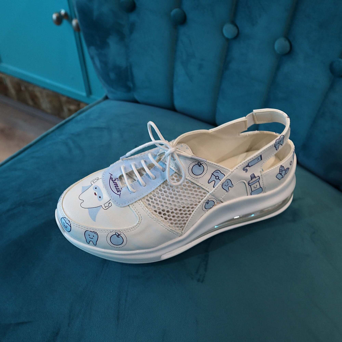 Sole and tread detail of dentist design leather nursing sneaker clogs with a Supermax sole