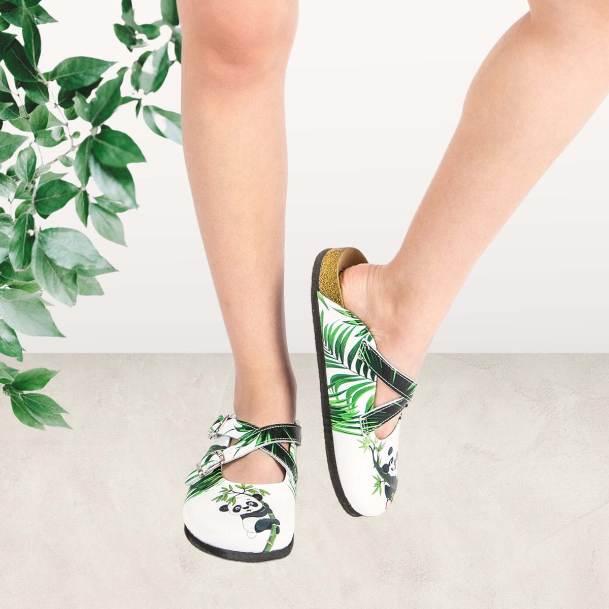 Orthopedic footbed of the panda tree cork sole clogs