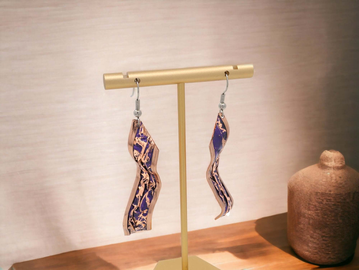 Close-up of the copper texture in four-piece purple wrinkled copper jewellery set