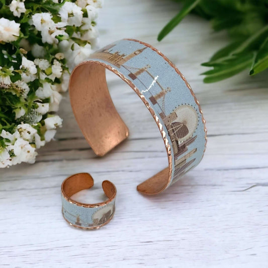 The full London design copper jewellery set laid flat